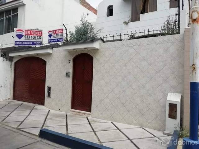 En venta bonita casa en el distrito de Yanahuara