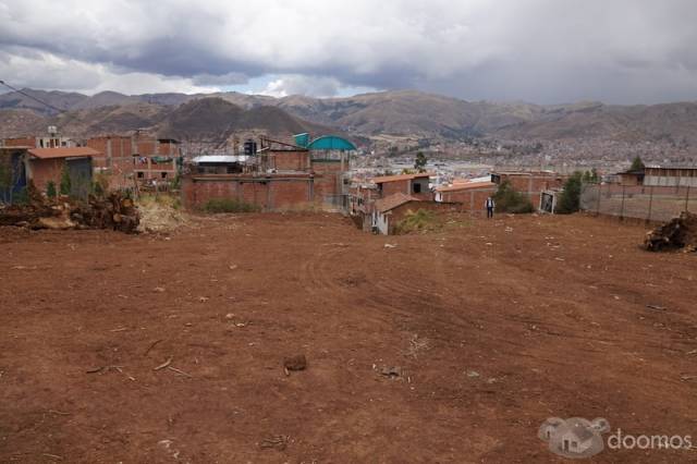 OPORTUNIDAD! Lote de terreno a 4 minutos del Cóndor de San Sebastián, Cusco. Céntrico. Precio de remate.