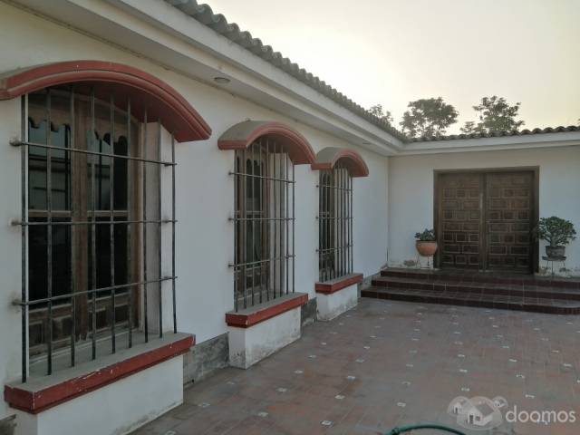 Venta de Casa Como Terreno de 1160 m² en Residencial, La Molina, Camacho.