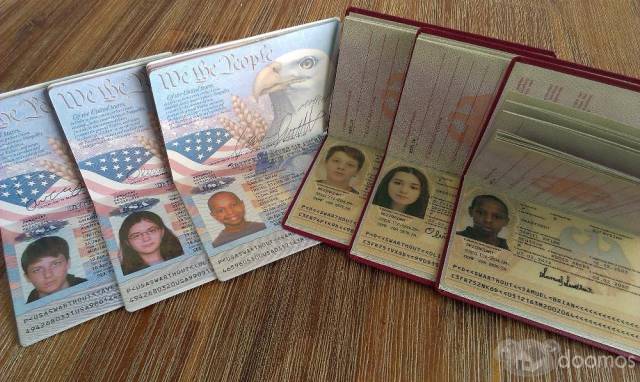 pasaporte, número de seguro social, licencia, tarjetas I.D, certificados de nacimiento, diplomas
