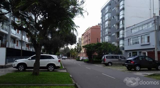 Alquiler / Venta Departamento en Miraflores límite con San Isidro