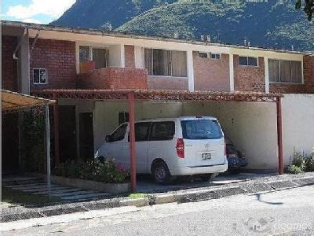 Venta de casa en La Alborada-Taricá, Huaraz