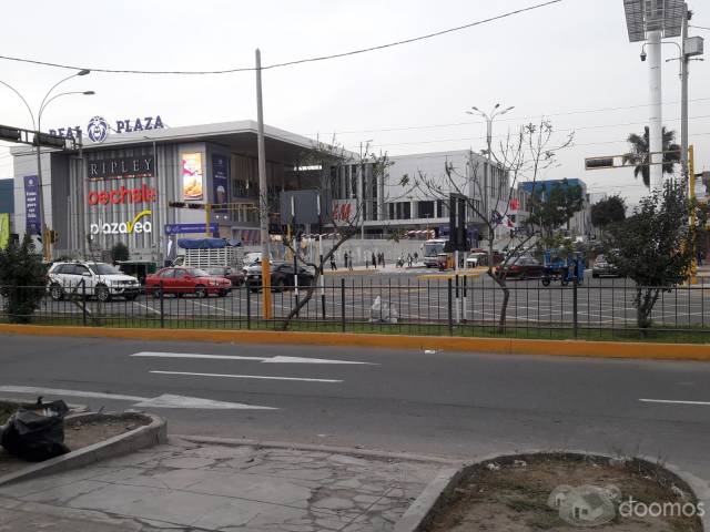 Local comercial en 1er y 2do piso Av. Prol. Javier Prado frente al Real Plaza Puruchuco ATE