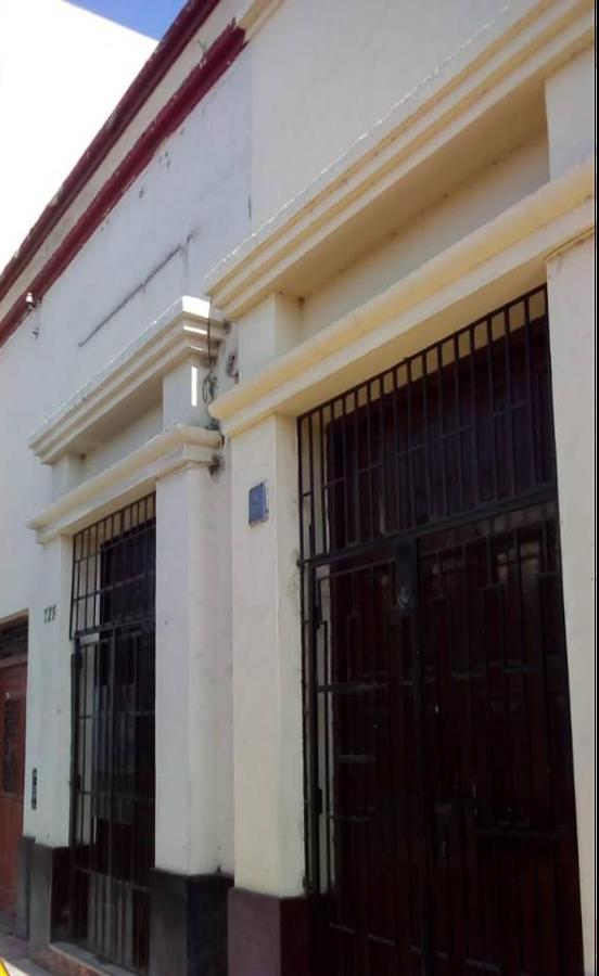 Casa como terreno en Trujillo, cerca a la Plaza de Armas, zona Comercial